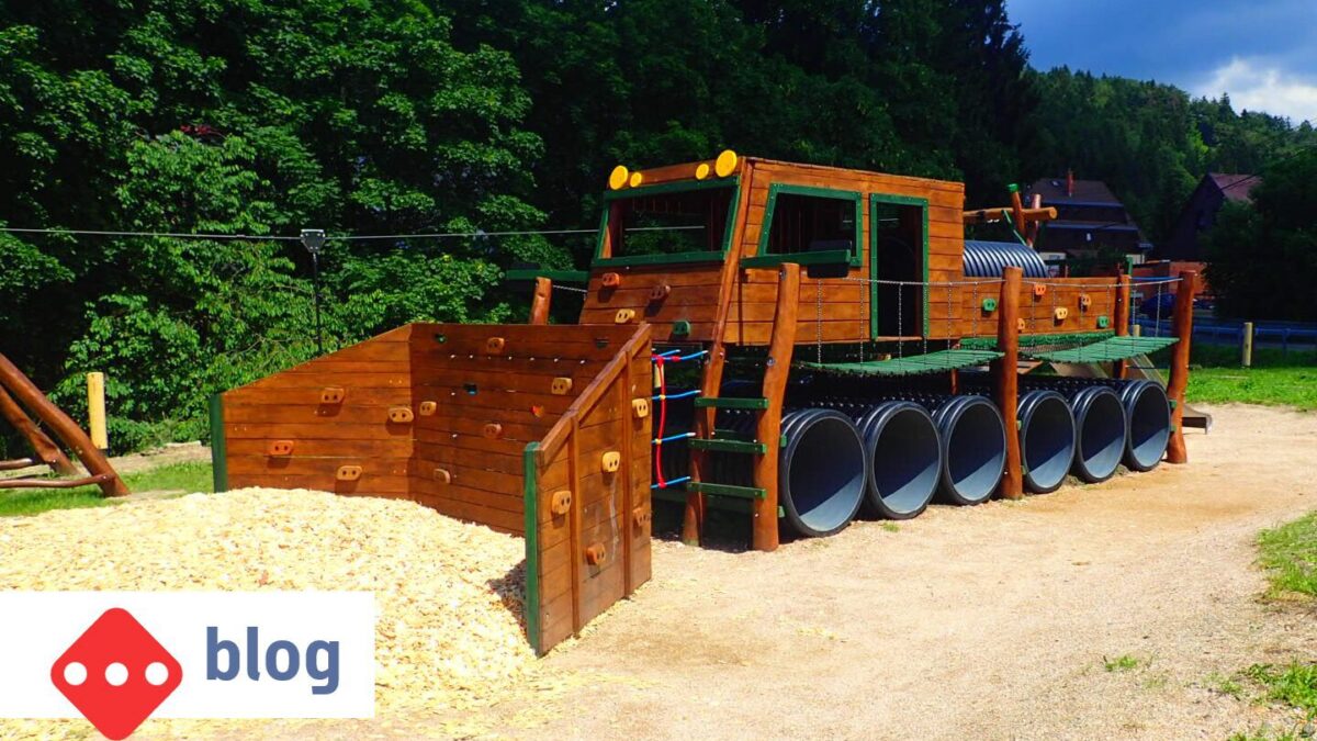 Úvodní fotografie k blogovému článku společnosti Hřiště hrou #3 "Hřiště hrou, to je hra akátového dřeva a fantazie"