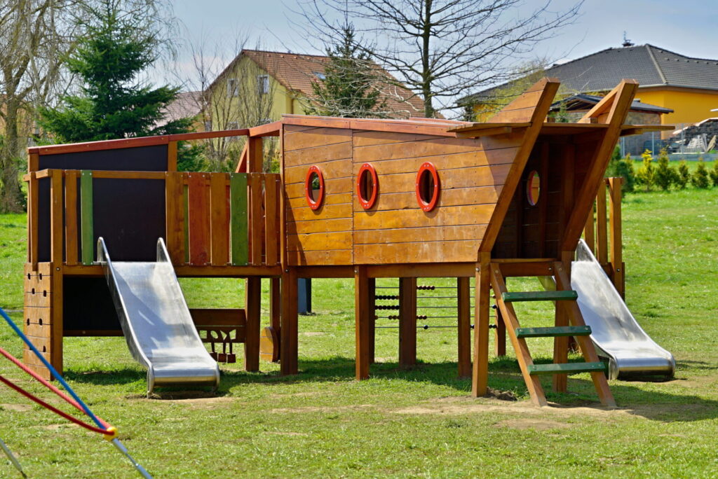 Herní prvky by měly být přizpůsobené věku a schopnostem dětí