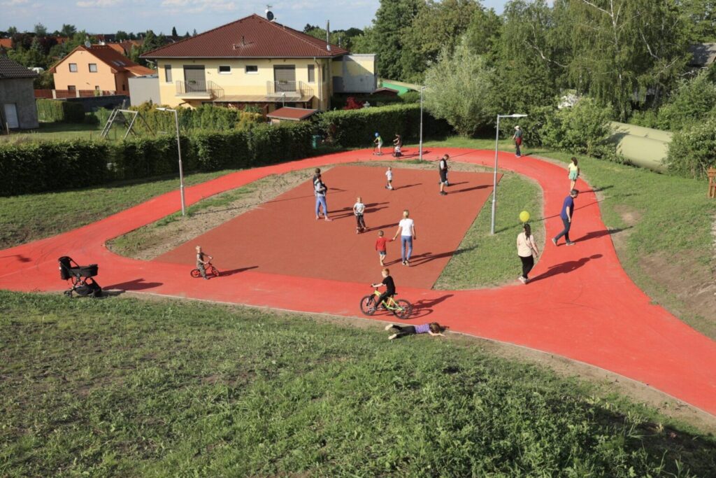 Čas strávený na hřišti je pro děti velmi důležitý