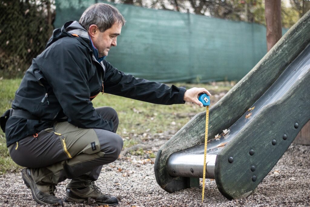 Servis a revize jsou nedílnou součástí péče o hřiště