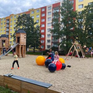 Hřiště Hrou na Praze 12 - Zárubova ulice